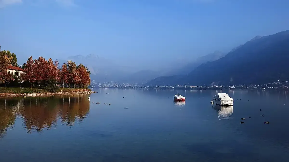 Uso autunnale della barca: come adattare la pianificazione alle ore di luce più brevi