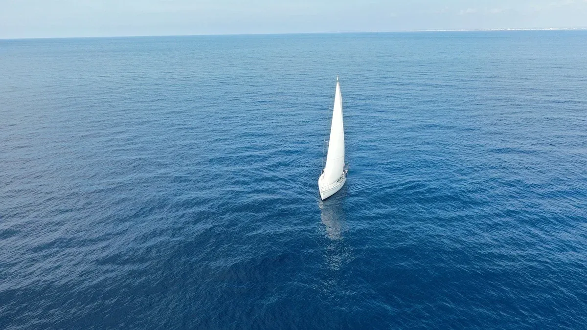Partenza con mare calmo: perché controllare comunque le previsioni